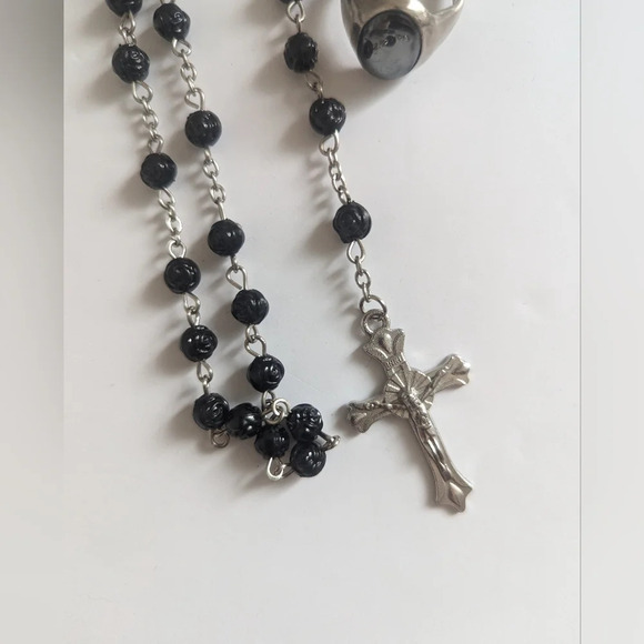 2pc Black Beaded  Rosary Necklace & Black Onyx Style Gemstone Ring - Picture 3 of 7